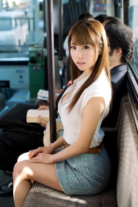 Eri akira Eri akira